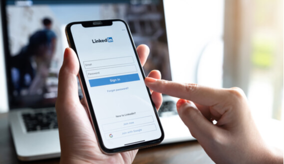 How to Use LinkedIn to Get a Job